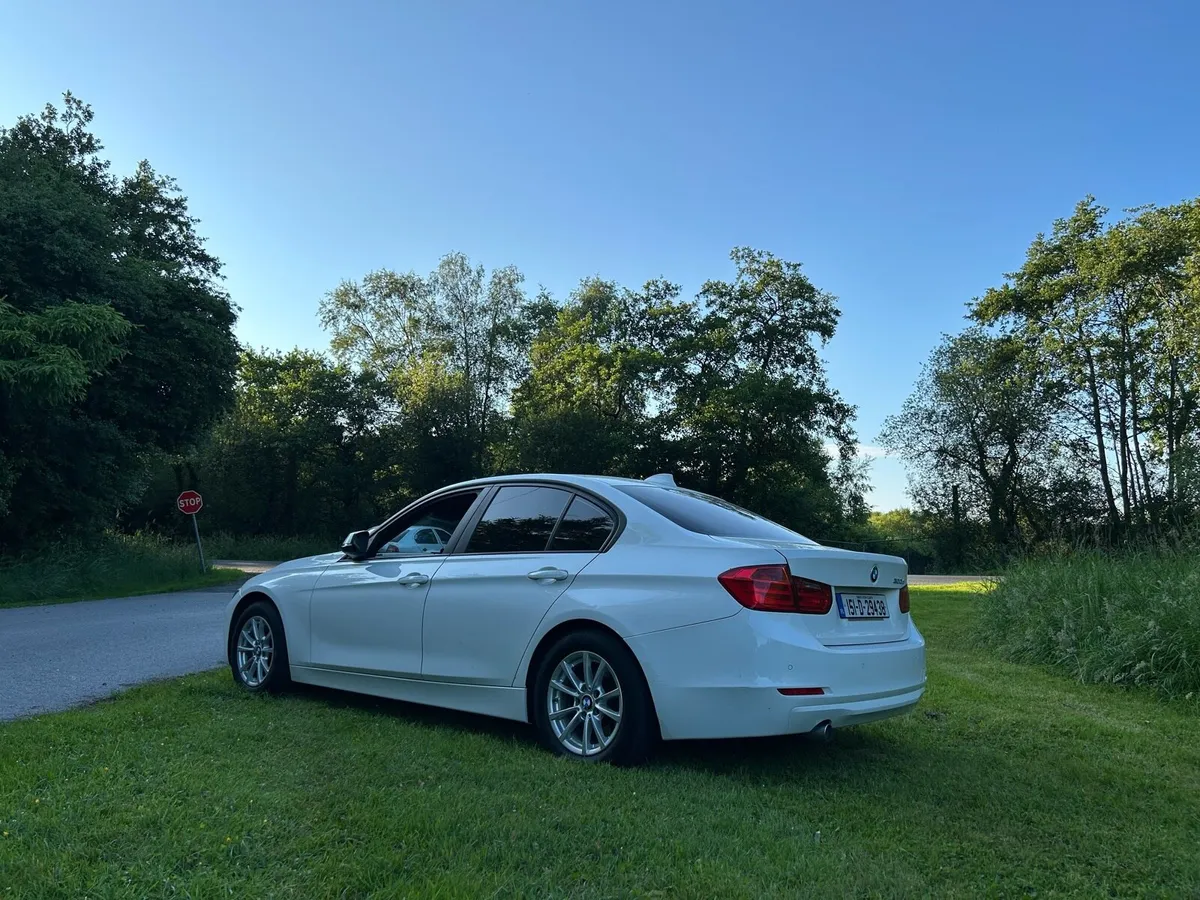 2015 bmw 3 series 2.0 diesel - Image 3