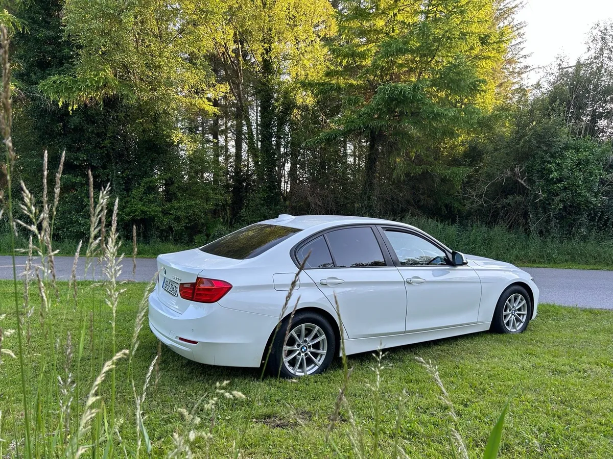 2015 bmw 3 series 2.0 diesel - Image 4