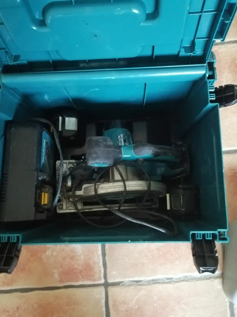Makita 18v skillsaw kit - Image 2