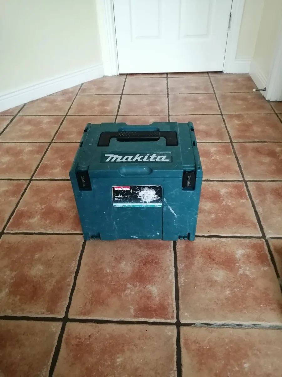 Makita 18v skillsaw kit - Image 3