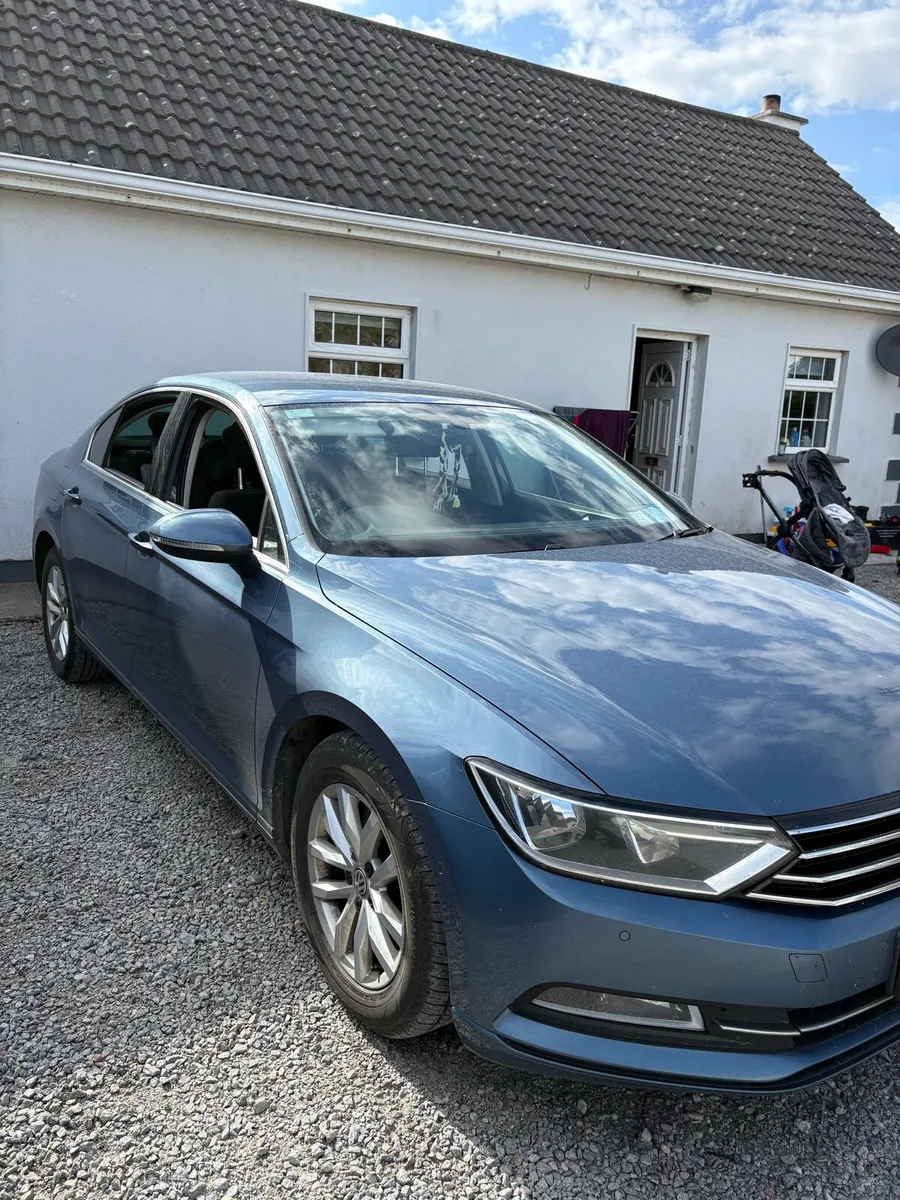 2016 2.0 Volkswagen Passat Open to offers - Image 2