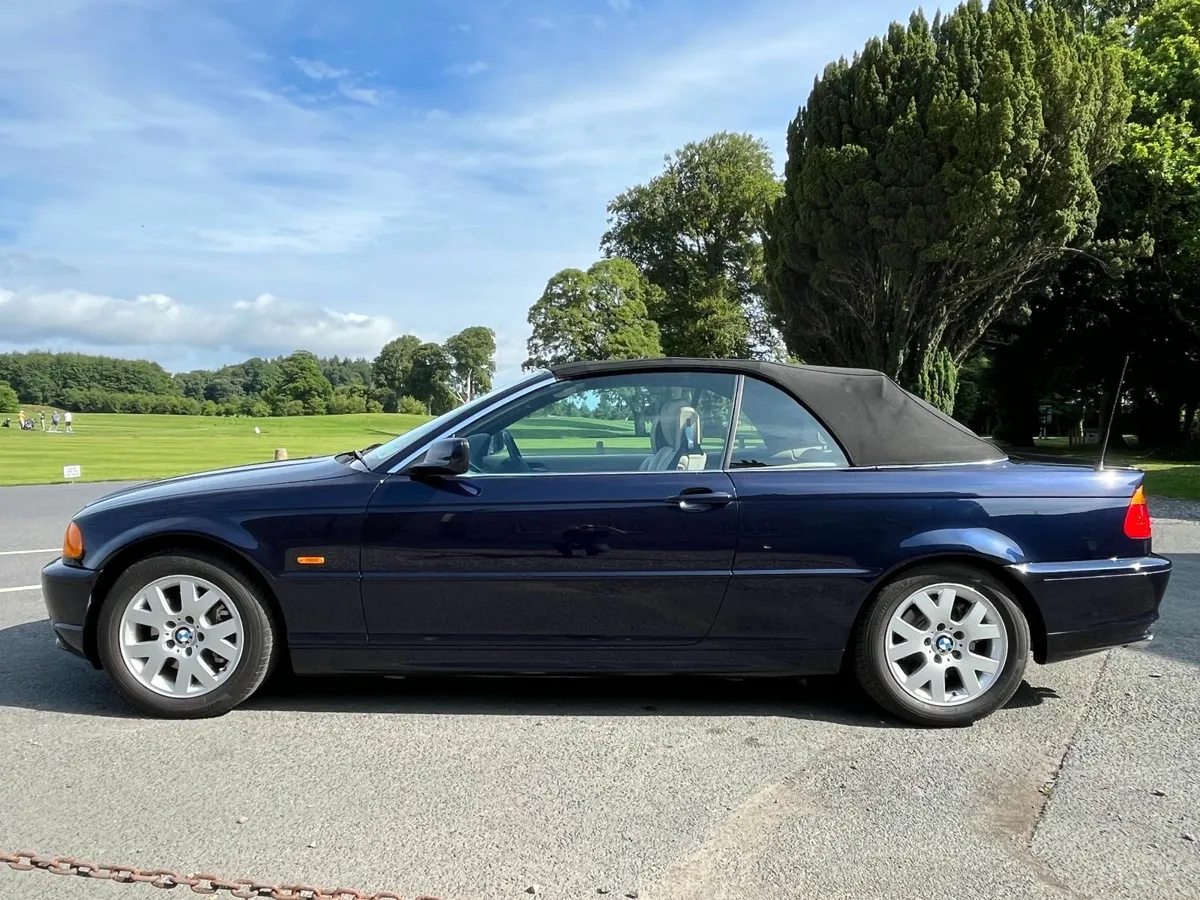 BMW E46 325i Convertible, 30,000 miles, Manual. - Image 4