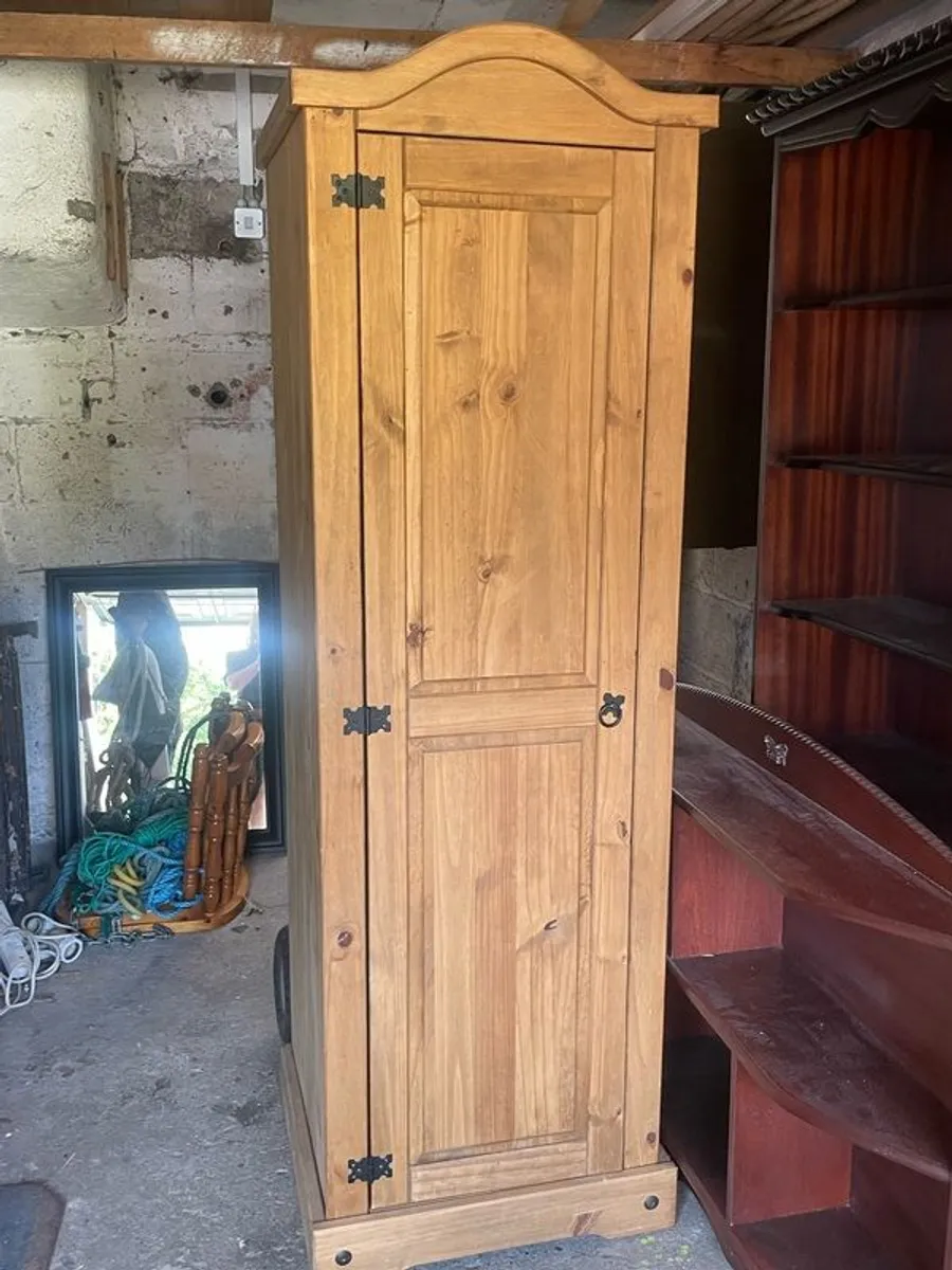 Neat Wooden wardrobe. - Image 2