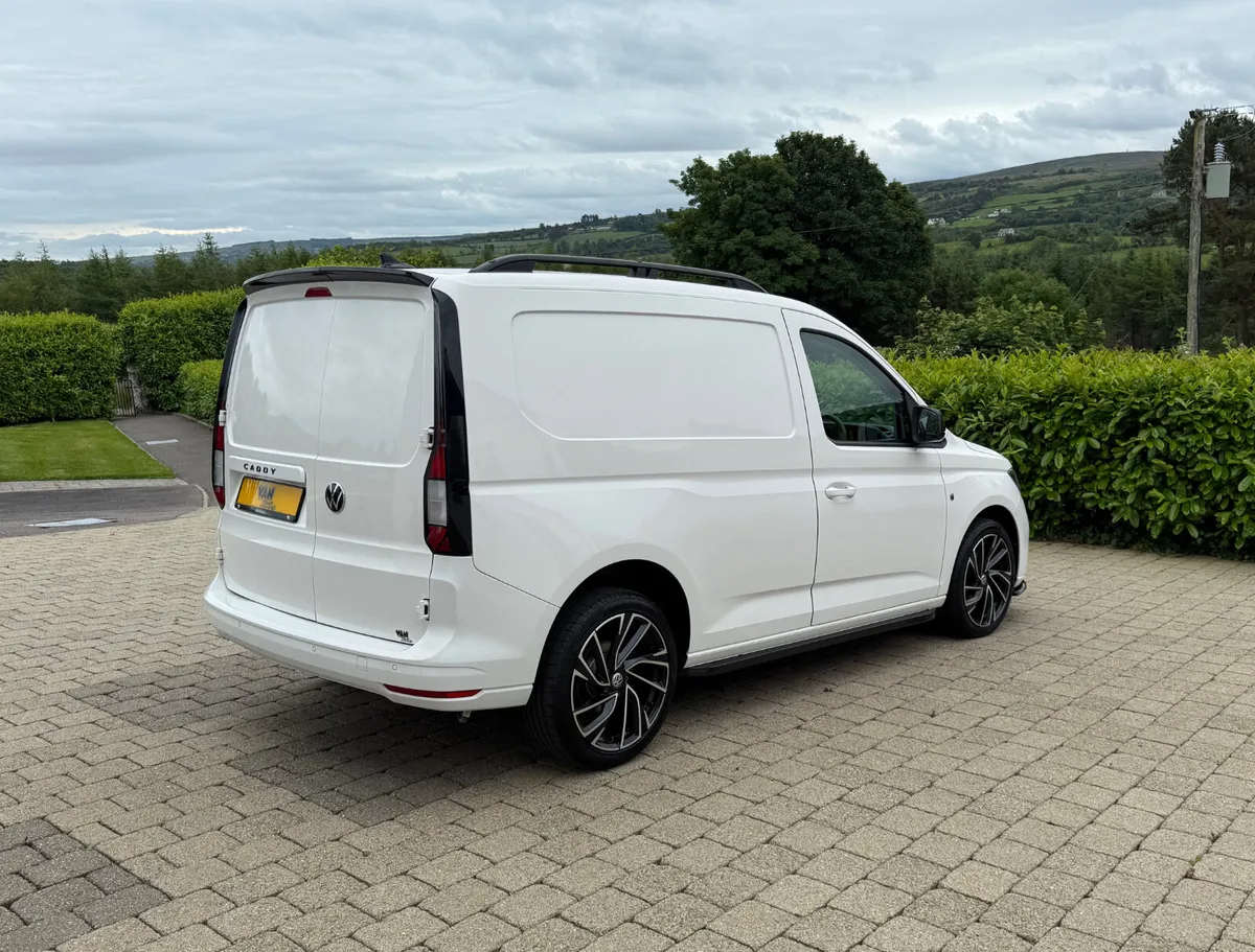 2021 Volkswagen Caddy 2.0 tdi 102bhp Commerce - Image 4
