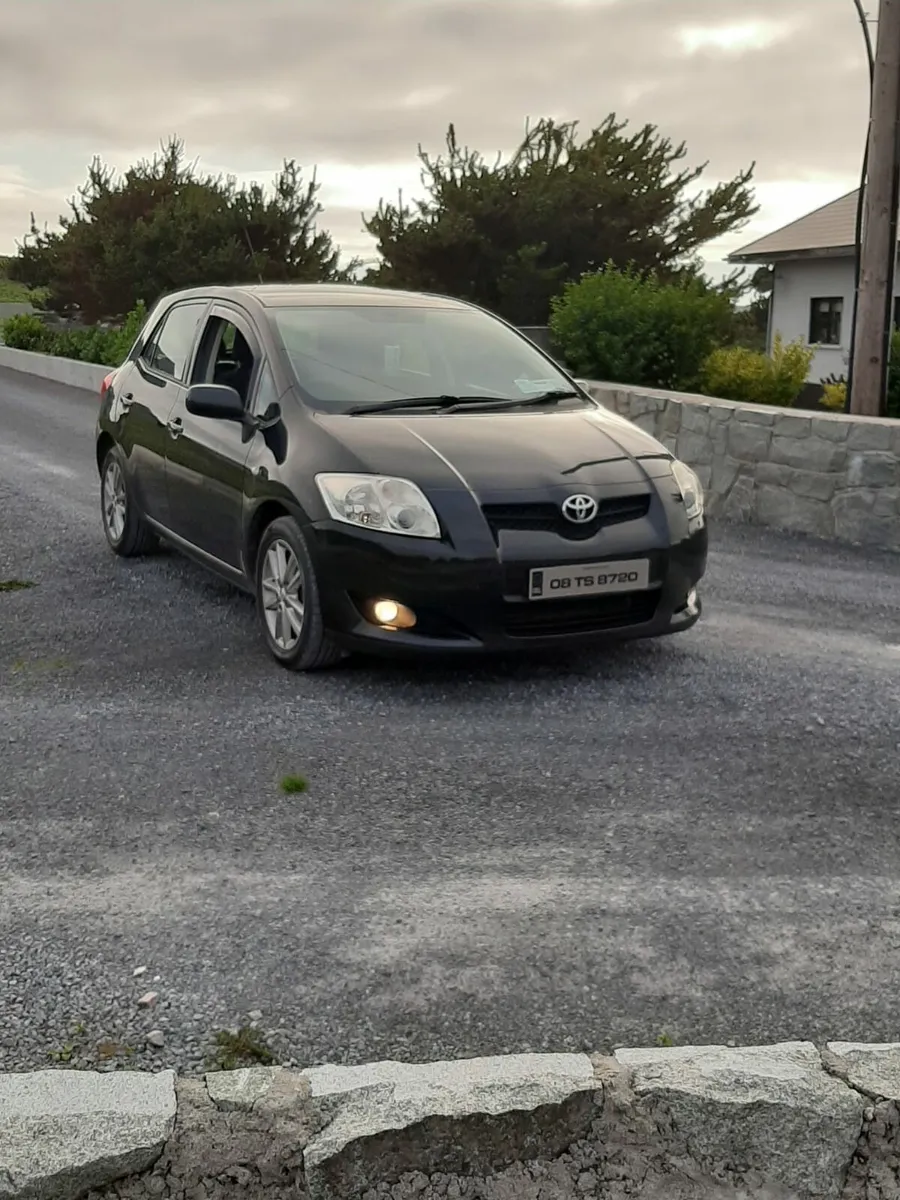 Toyota Auris 1.4 petrol (low miles) - Image 1