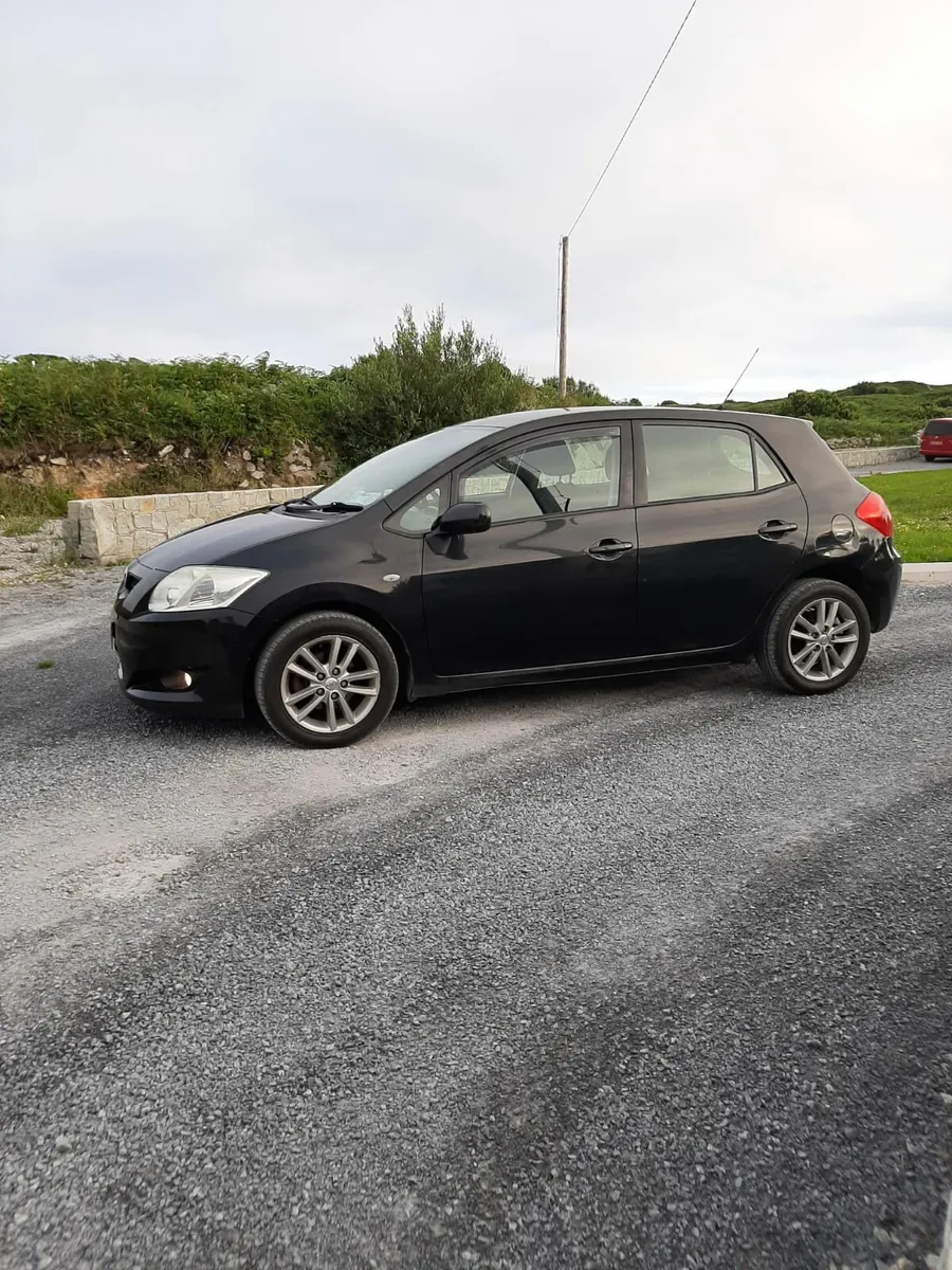Toyota Auris 1.4 petrol (low miles) - Image 4