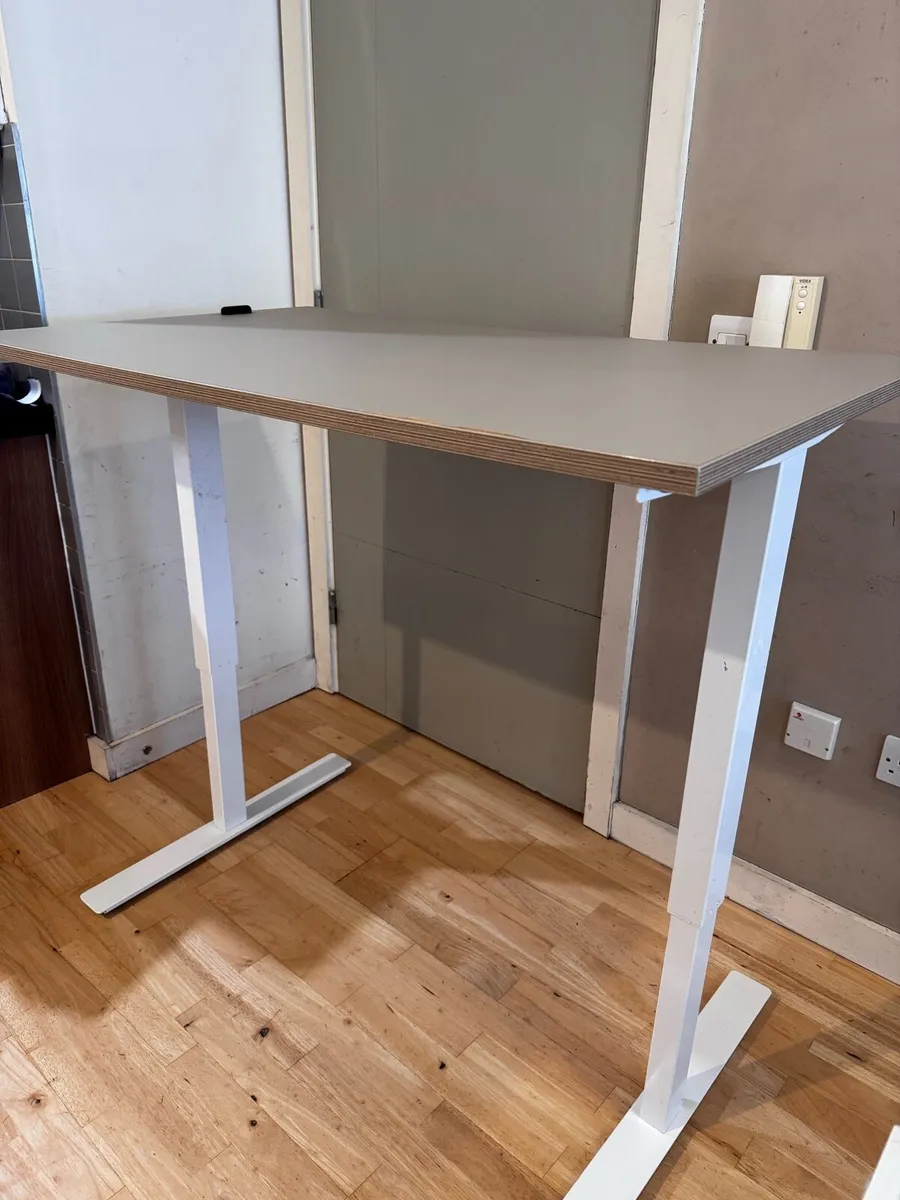 IKEA TROTTEN Desk sit/stand - Image 1