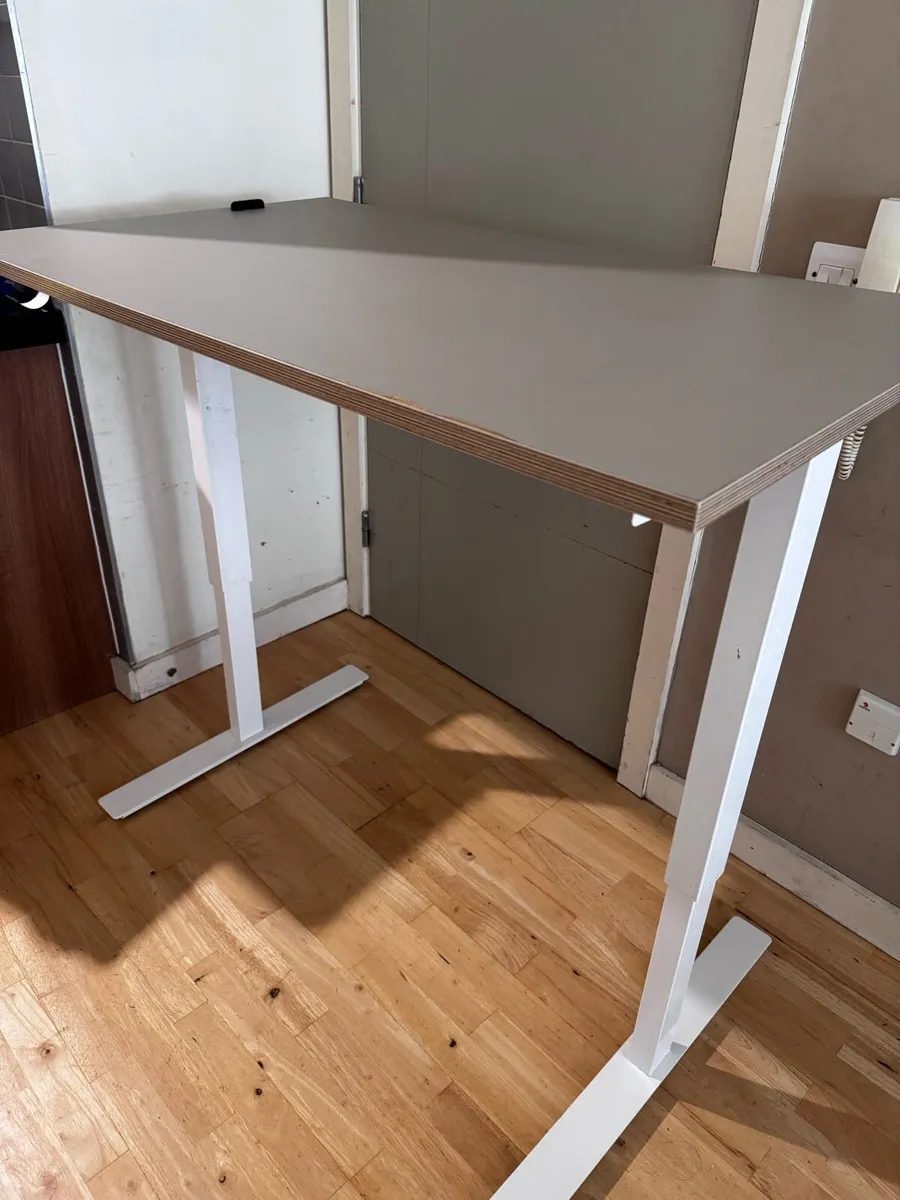 IKEA TROTTEN Desk sit/stand - Image 3
