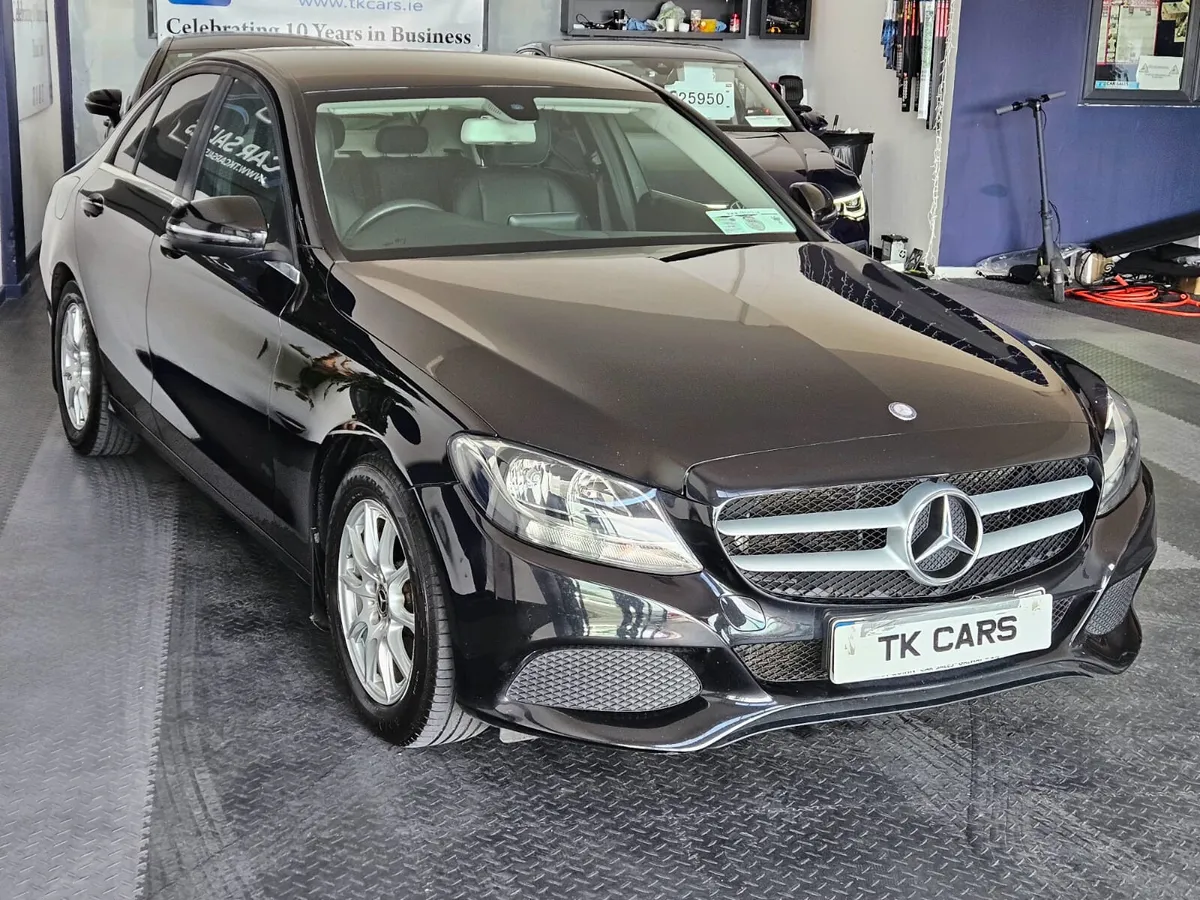 18 MERCEDES BENZ E-CLASS AVANTGARDE - Image 4