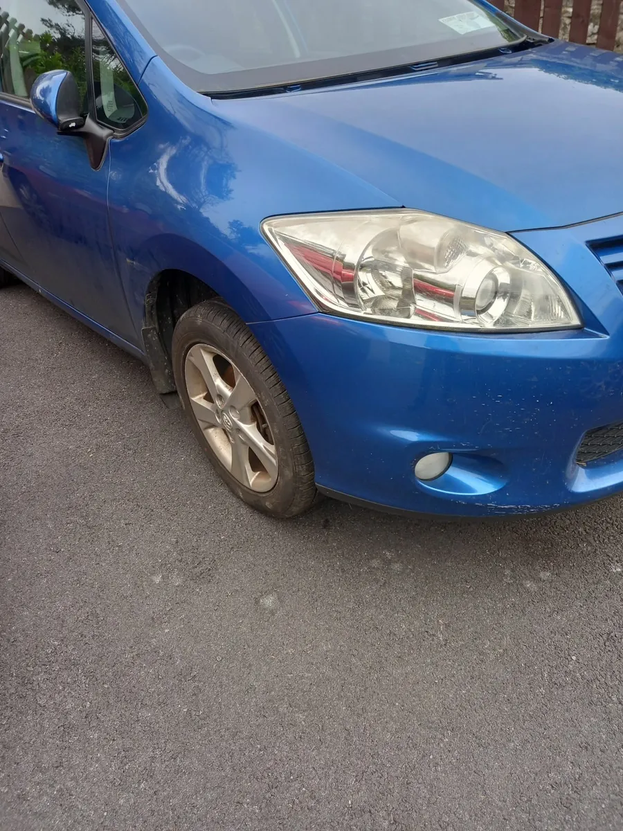 10y toyota auris nct /tax - Image 1