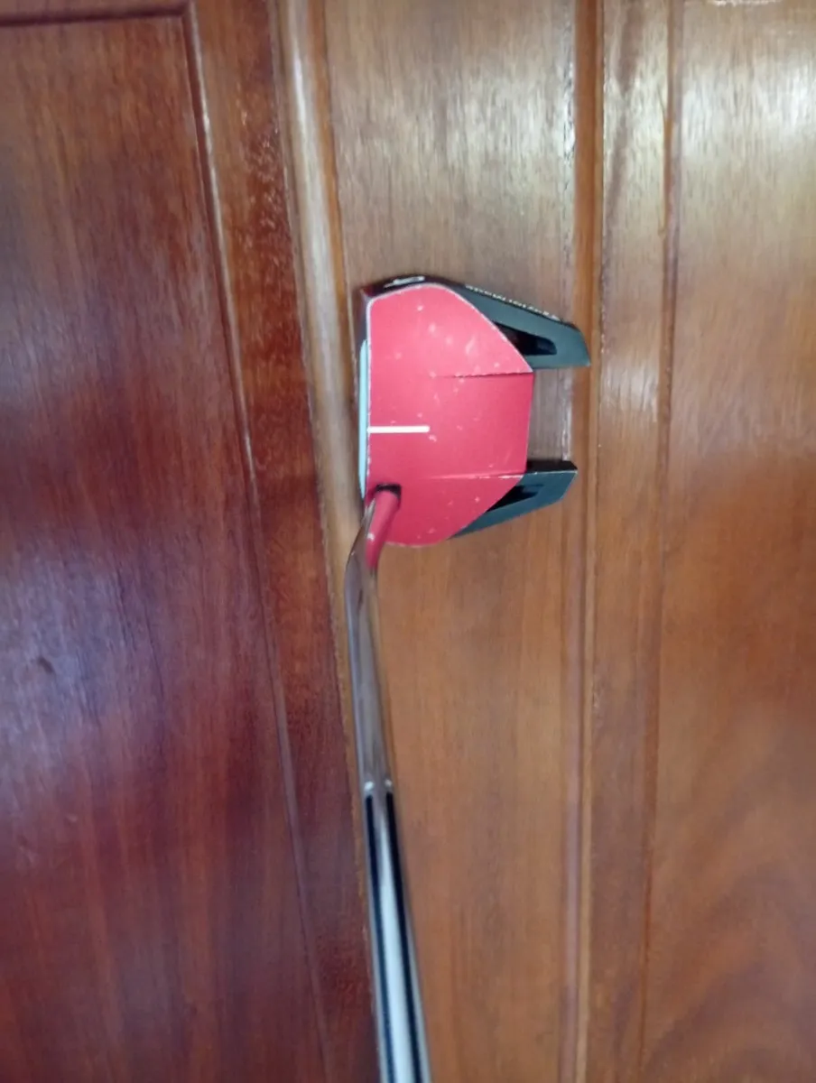 TaylorMade Spider 35 inch Putter immaculate - Image 4