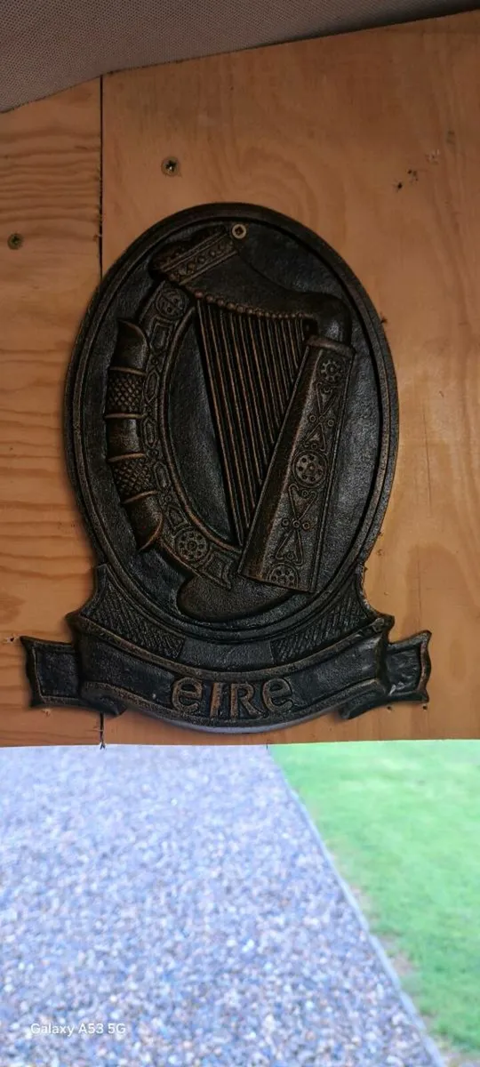 Eire harp cast iron sign