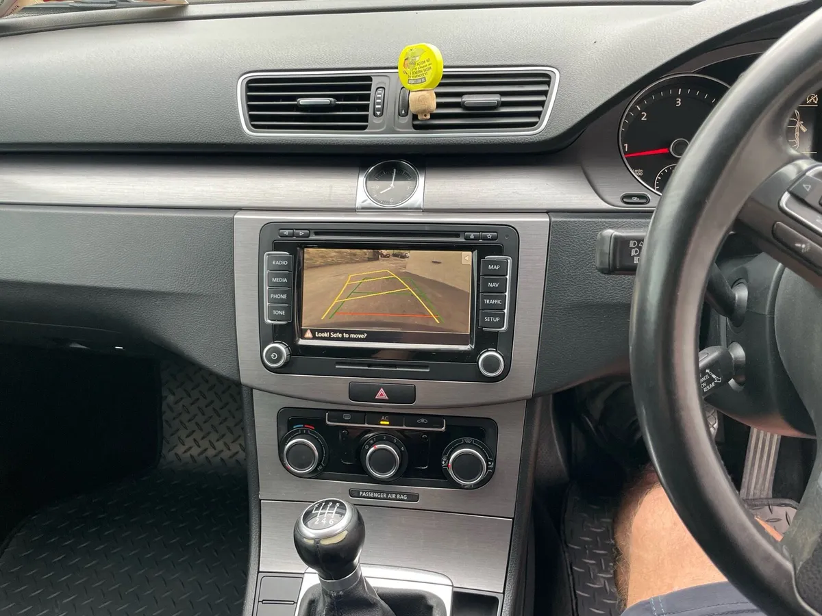 Vw Passat sat-nav reverse camera!!! - Image 4