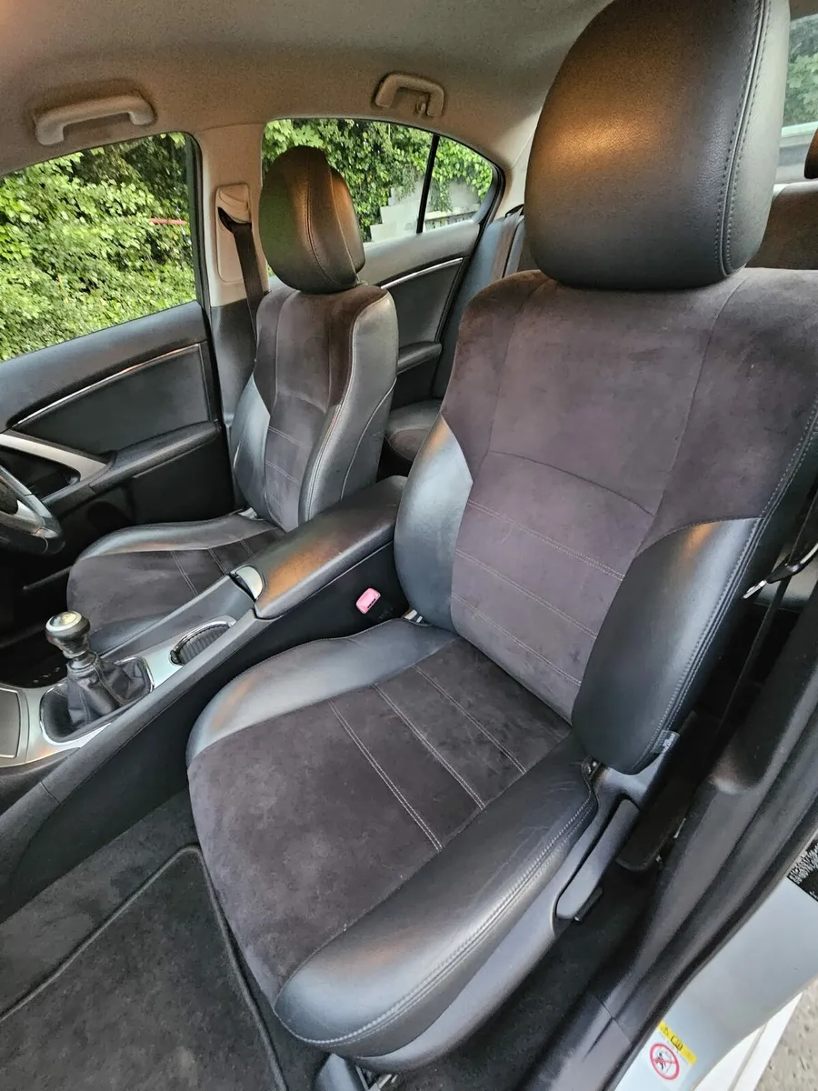 2015 Toyota avensis buisness turbo diesel €5900 - Image 2