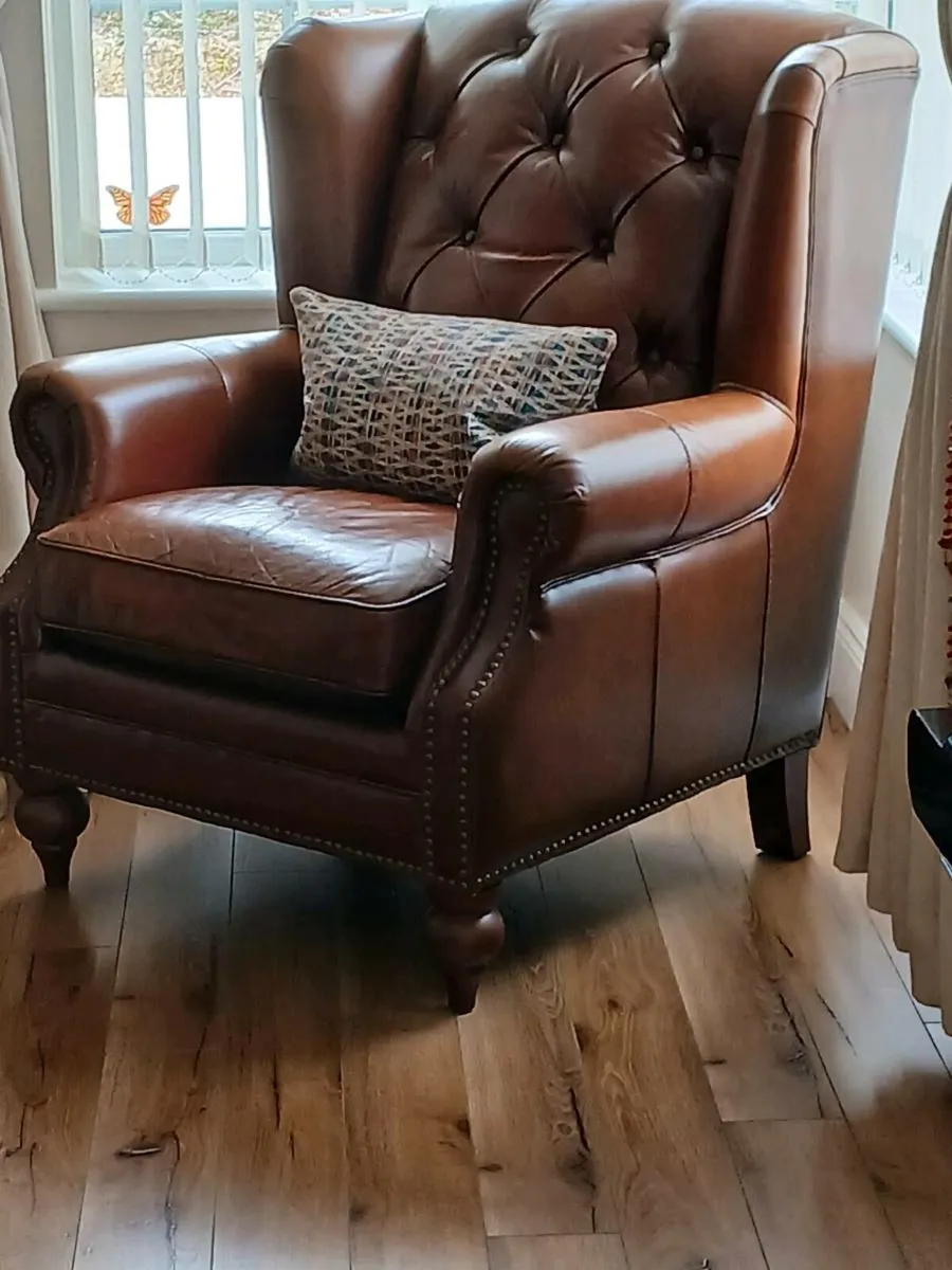 Chesterfield suite of furniture - Image 2