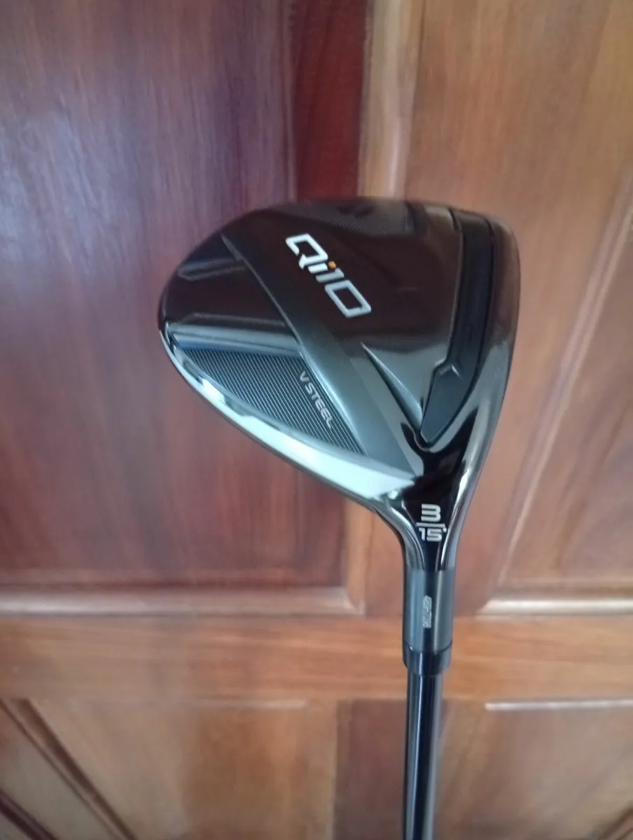 TaylorMade Qi 10 V Steel 15 degree 3 wood - Image 1