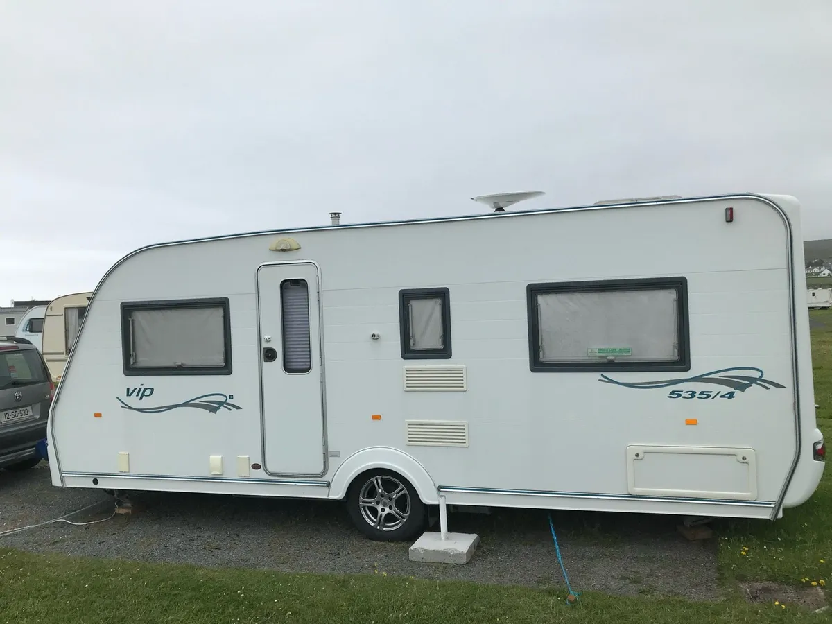 4 berth coachman vip caravan - Image 1