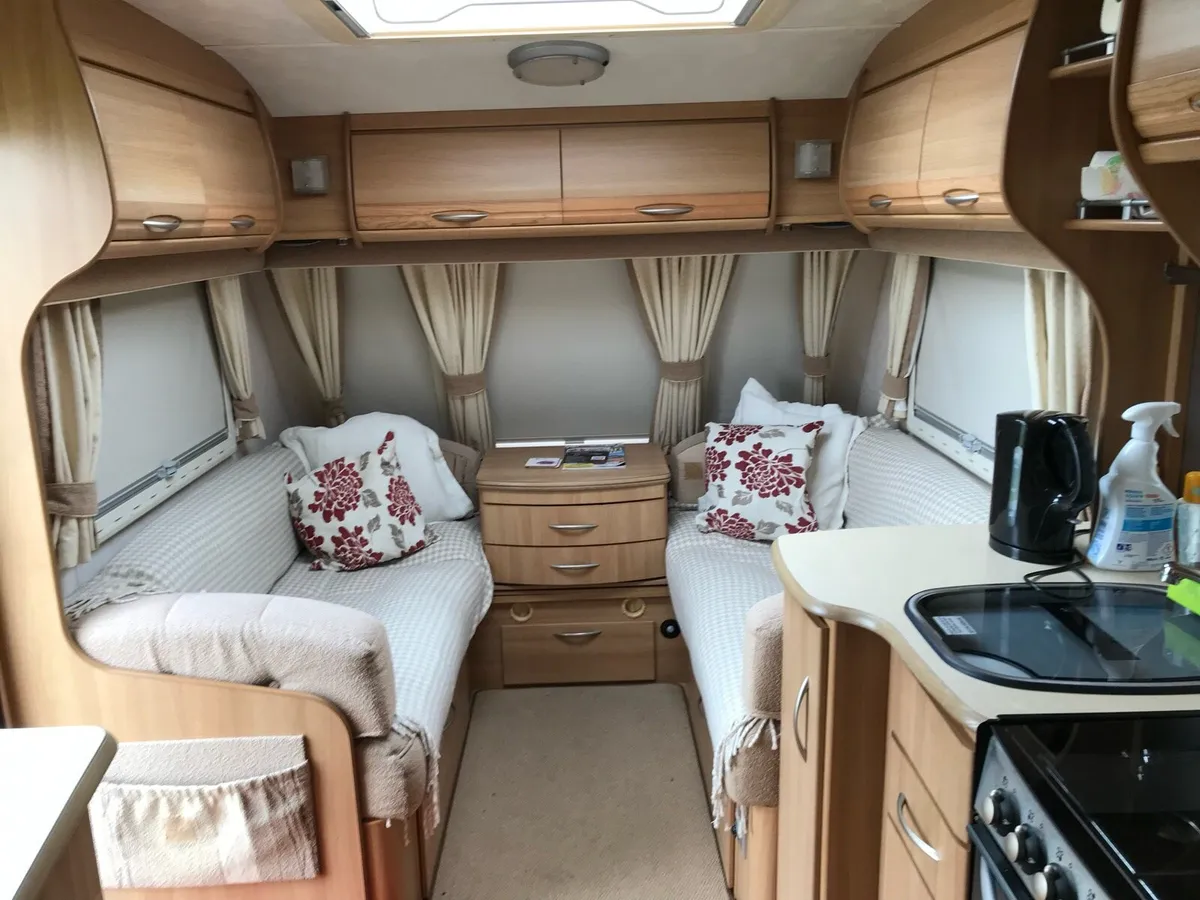 4 berth coachman vip caravan - Image 3