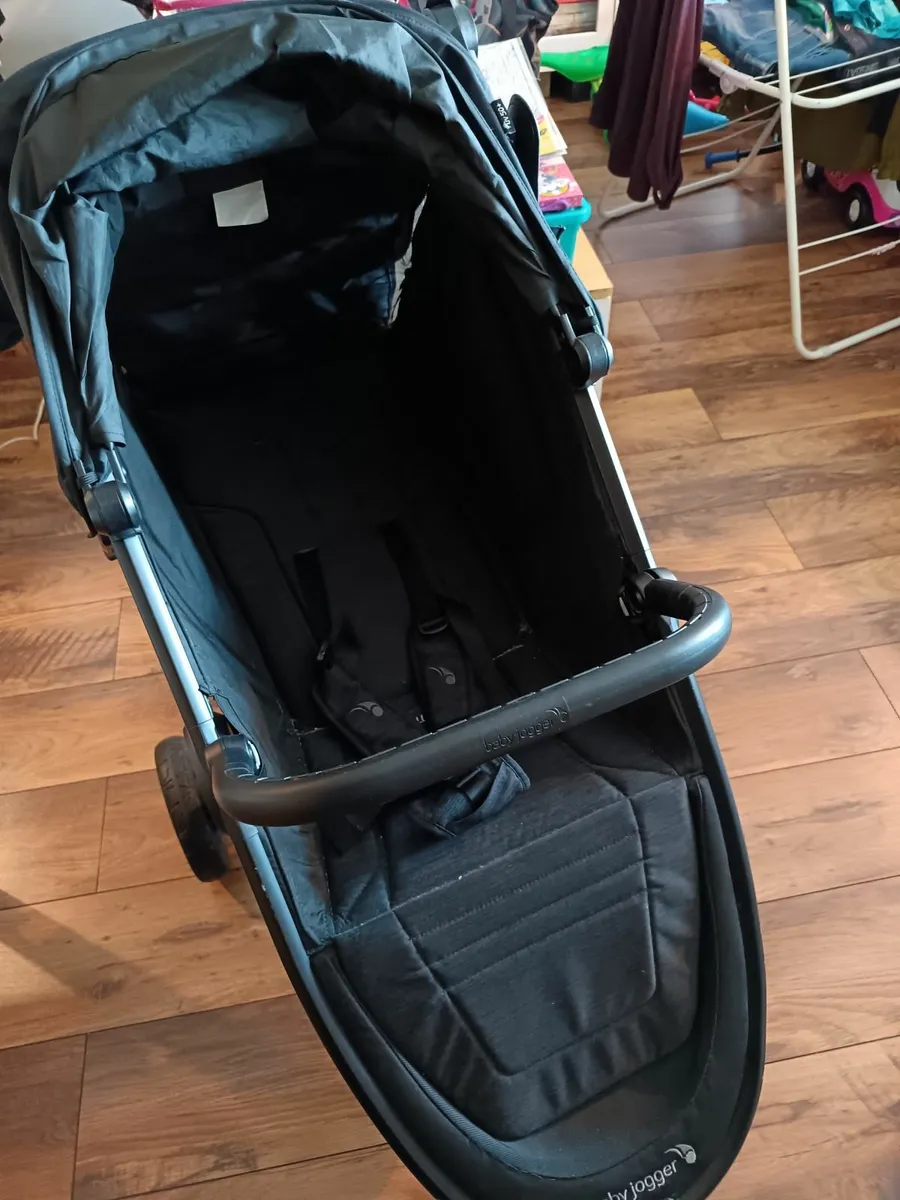 Stroller - Image 1