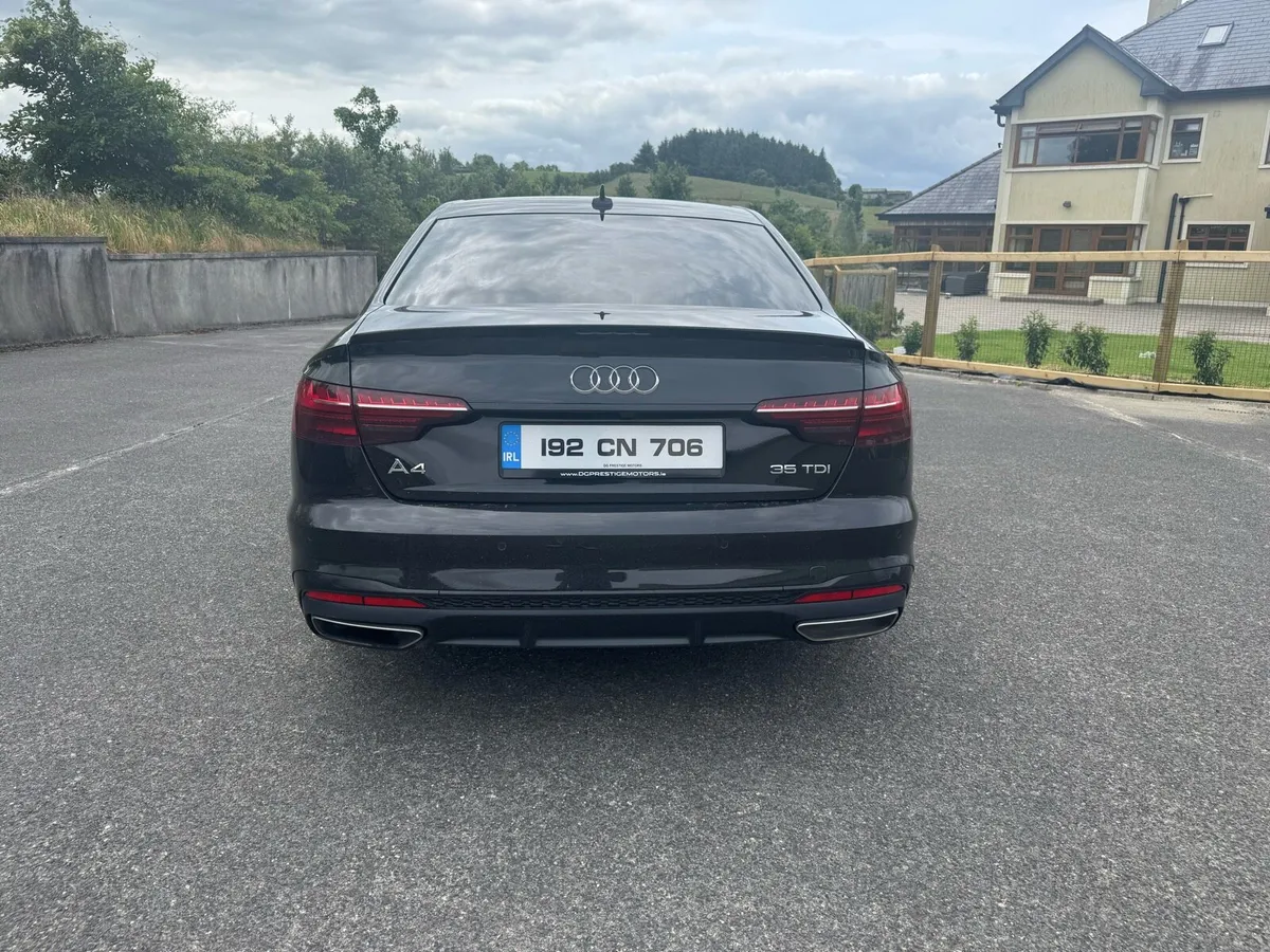 Audi A4 black edition s-line - Image 3