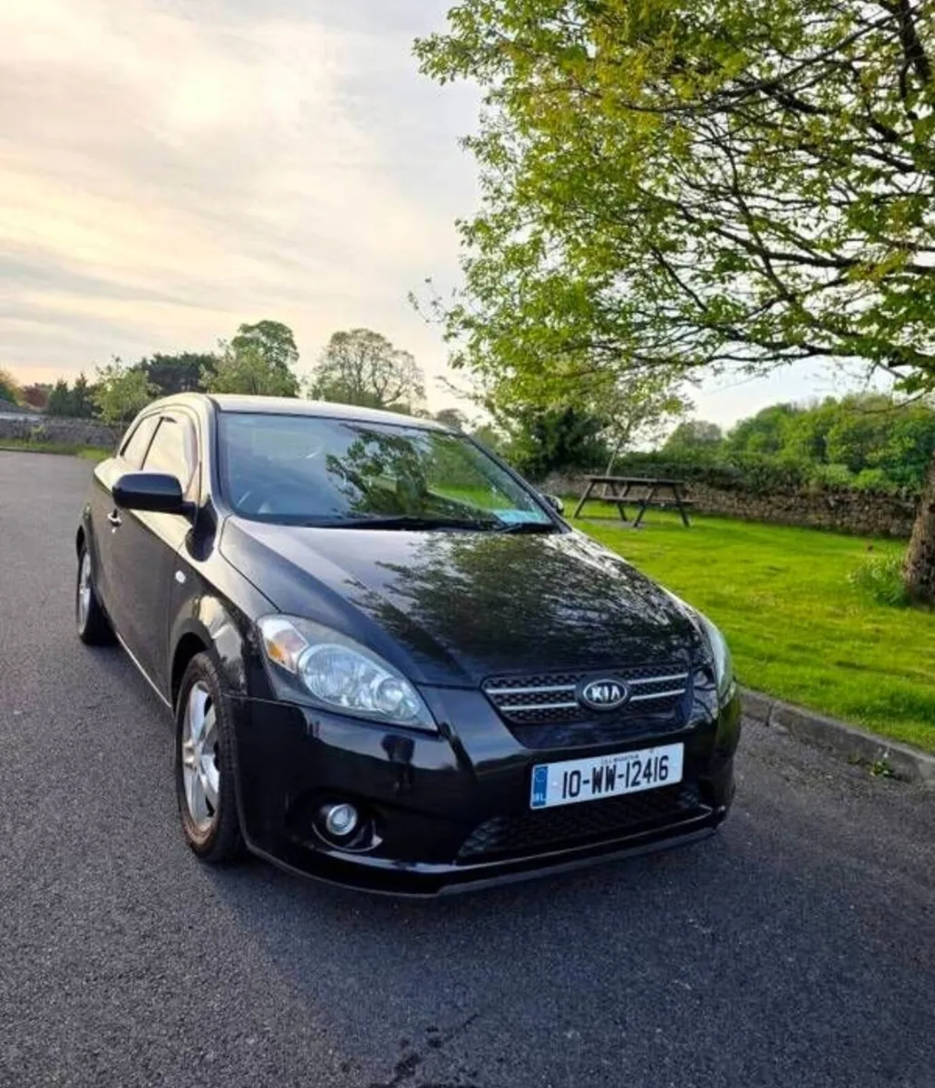 Kia Ceed Pro - Image 1