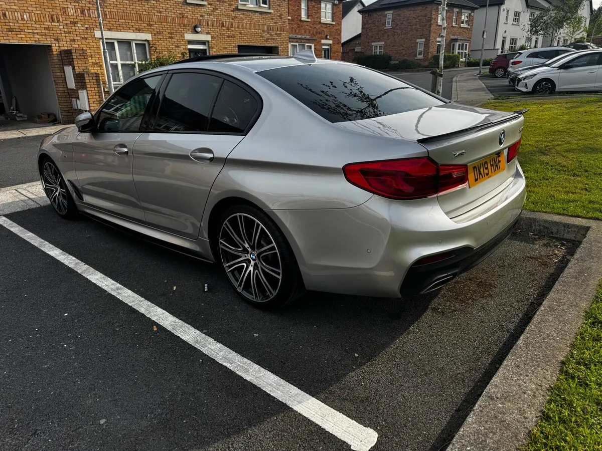 BMW 540I XDRIVE INDIVIDUAL HI SPEC MODEL - Image 2