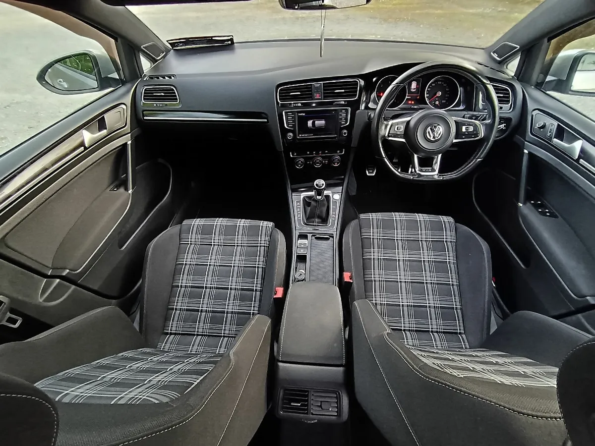 Volkswagen Golf GTD 184 Manual - Image 3