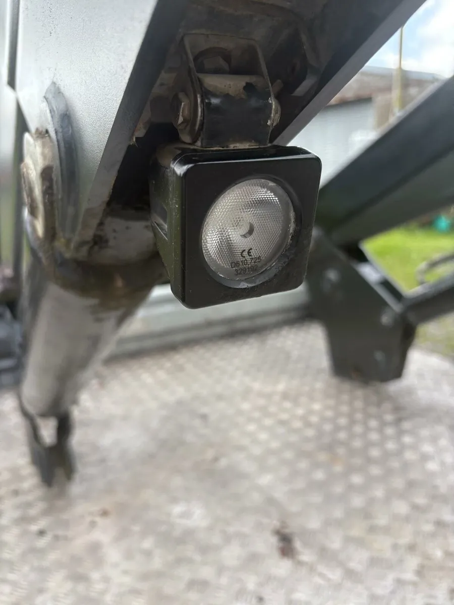Quicke q78 loader - Image 4