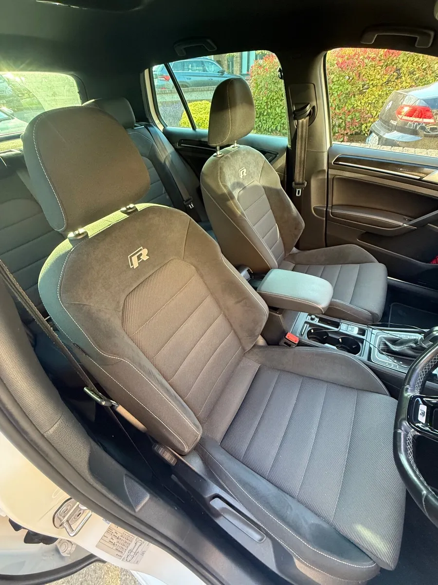 Volkswagen Golf R - Image 3