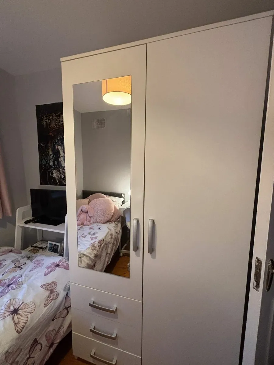 Wardrobe - Image 2