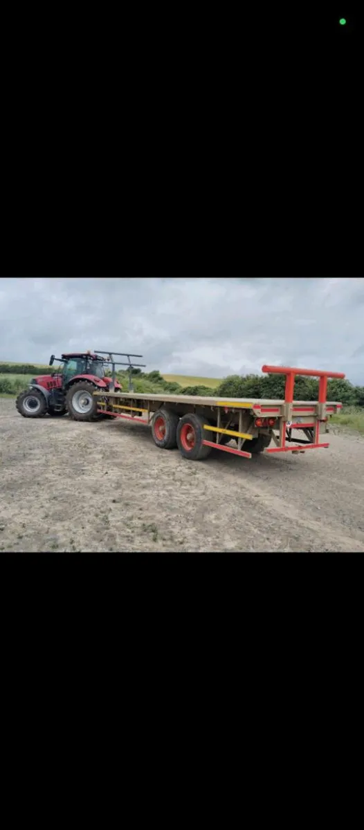 Bale trailer - Image 1