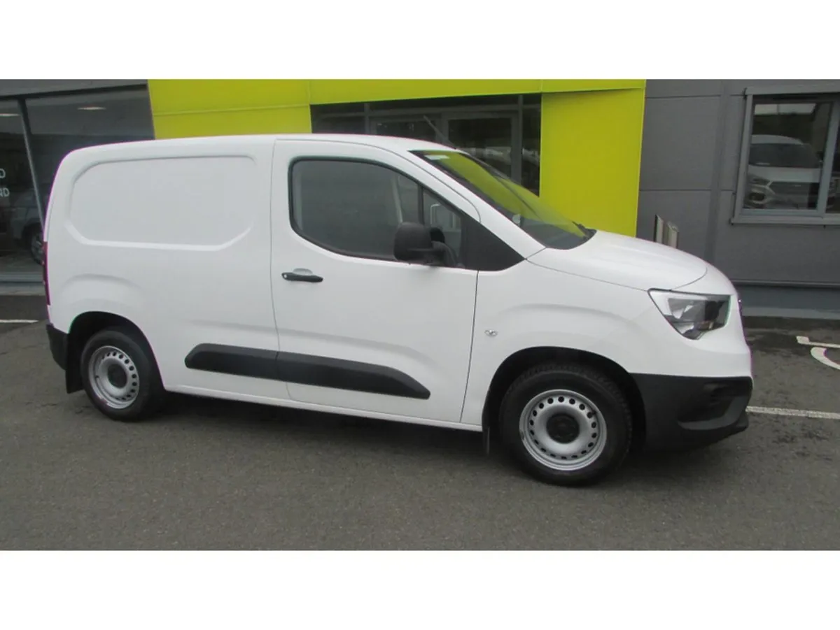 Opel Combo L1 1.5 D-turbo - Image 1