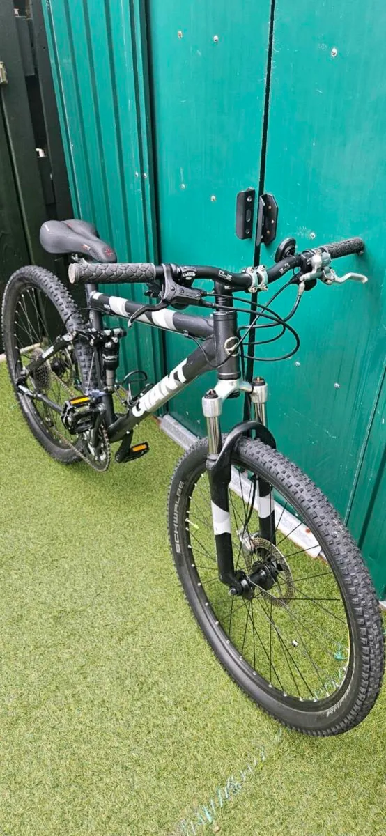 Giant Full suspension bike - Image 2