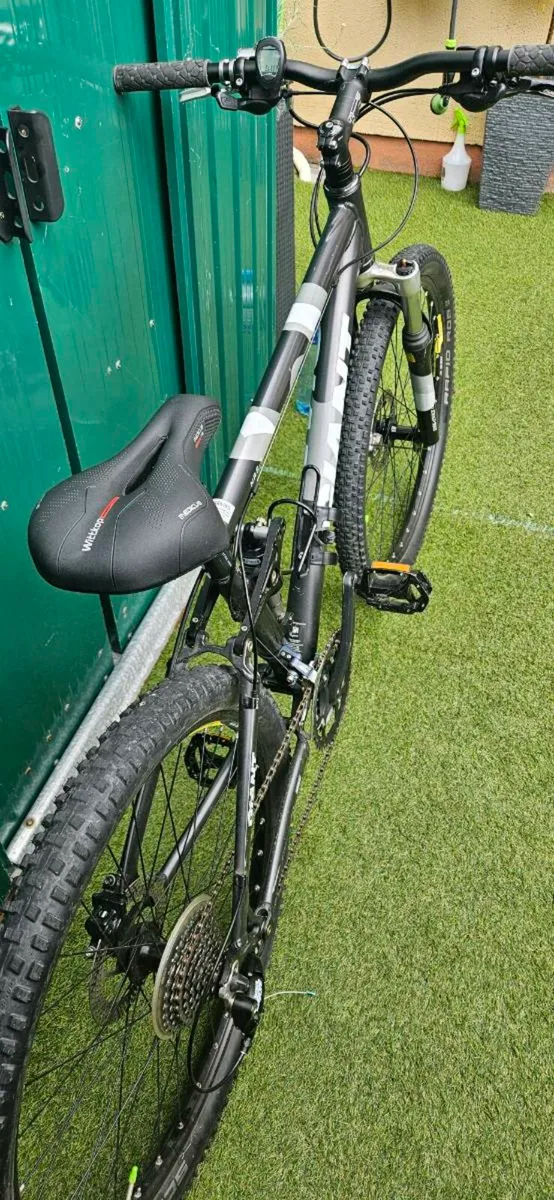 Giant Full suspension bike - Image 3