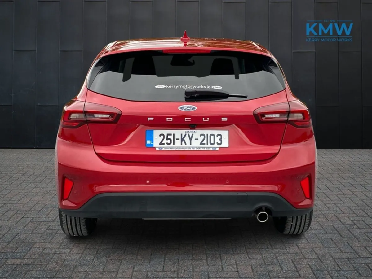 Ford Focus Titanium 5DR 1.0t 125 MHE - Image 4