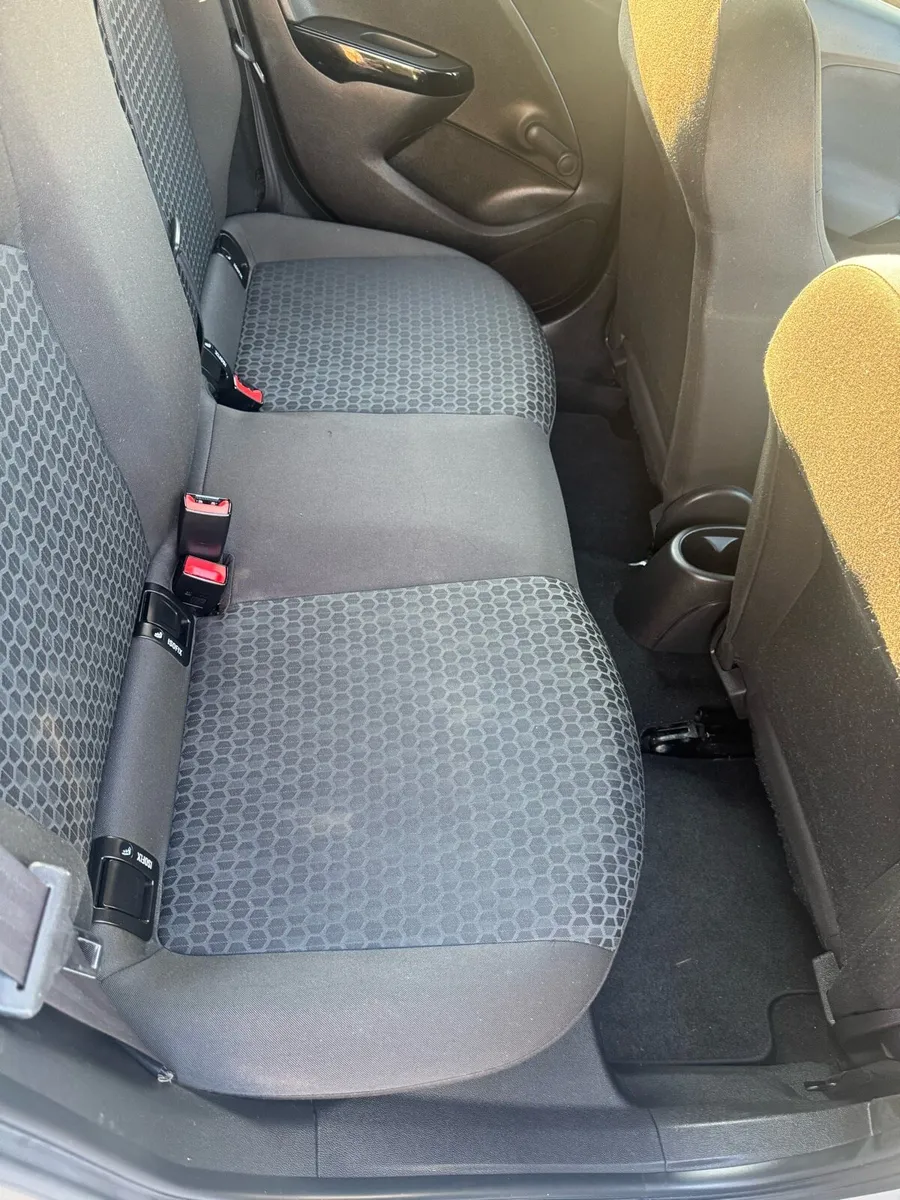 Opel Corsa Exicite 1.4 petrol - Image 4