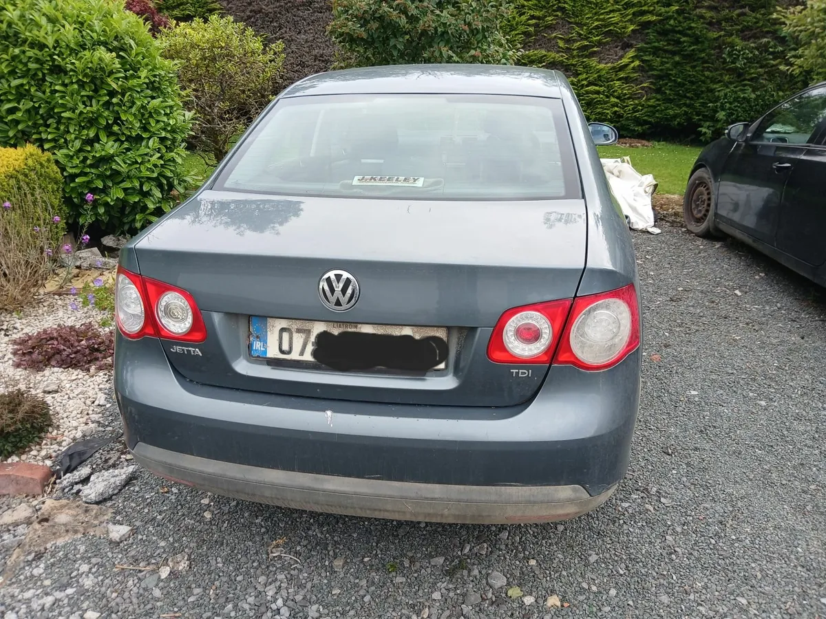 Volkswagon Jetta 07, VW golf 09 - Image 3