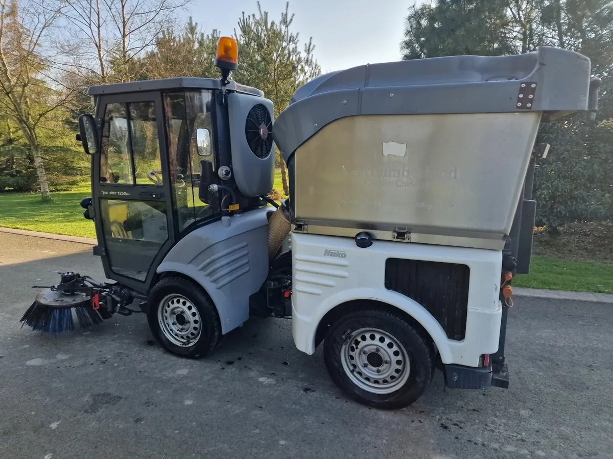 2019 Hako Citymaster Roadsweeper Road Sweeper - Image 1