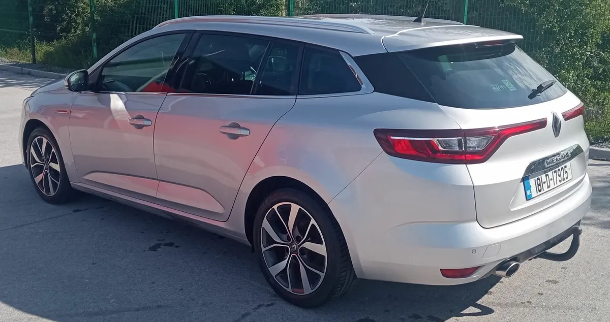 Megane Sport Tourer Dynamique 2018 Low milage - Image 2
