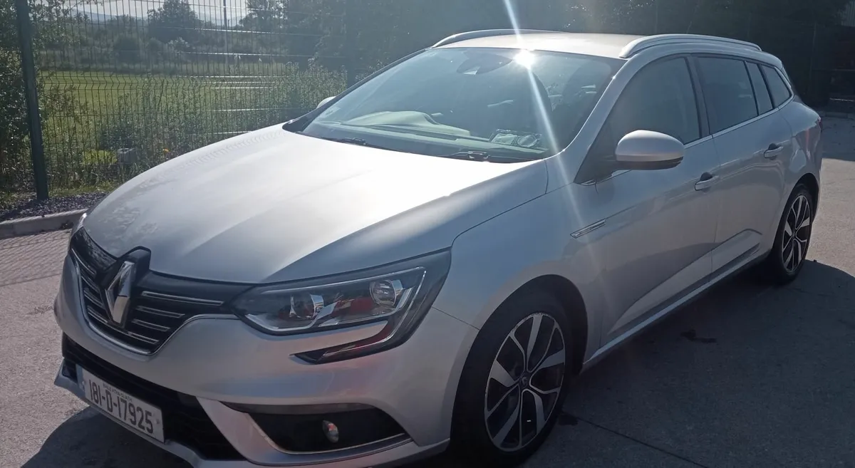 Megane Sport Tourer Dynamique 2018 Low milage - Image 4