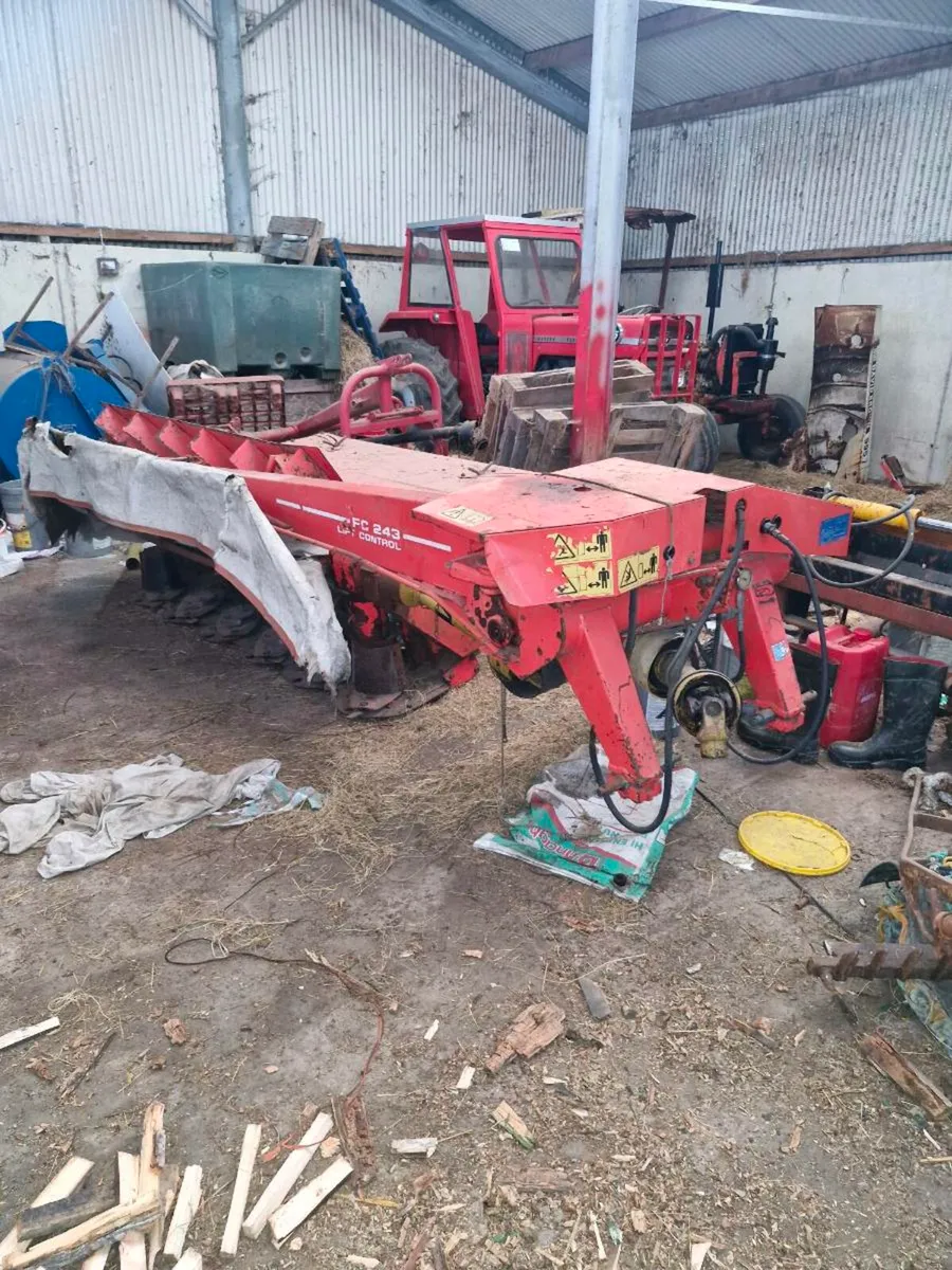 Kuhn conditioner mower - Image 1