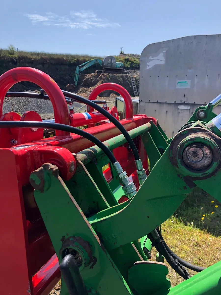 Bale handler - Image 1