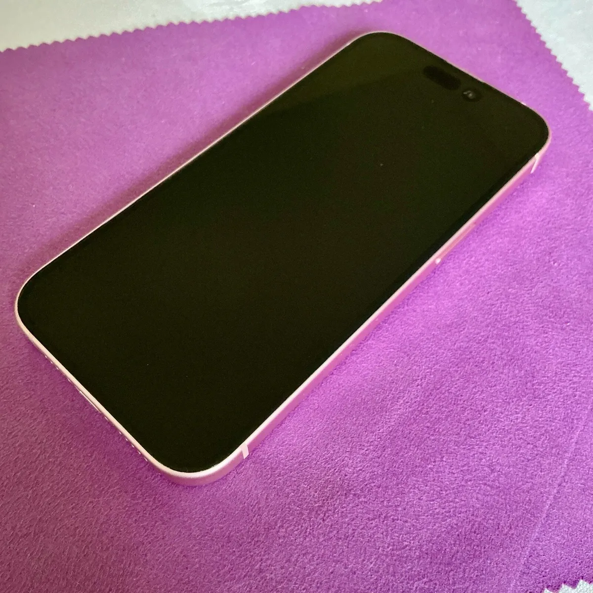 iPhone 15 Pink 128GB - Image 1