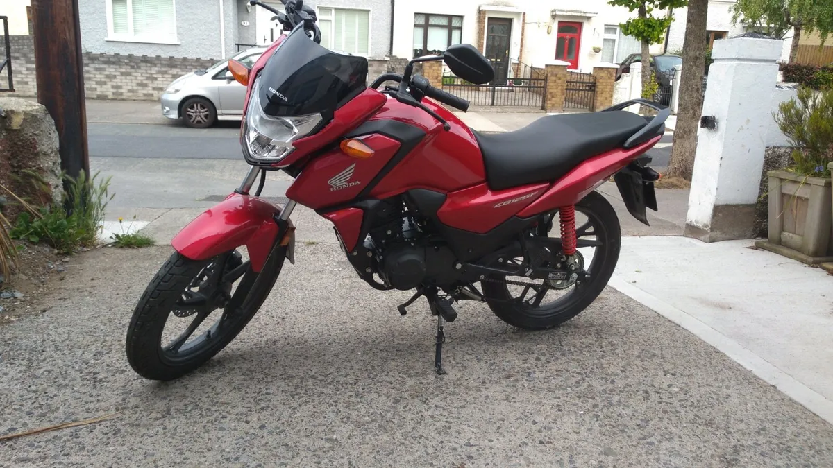 Honda CB125F  2024 - Image 1