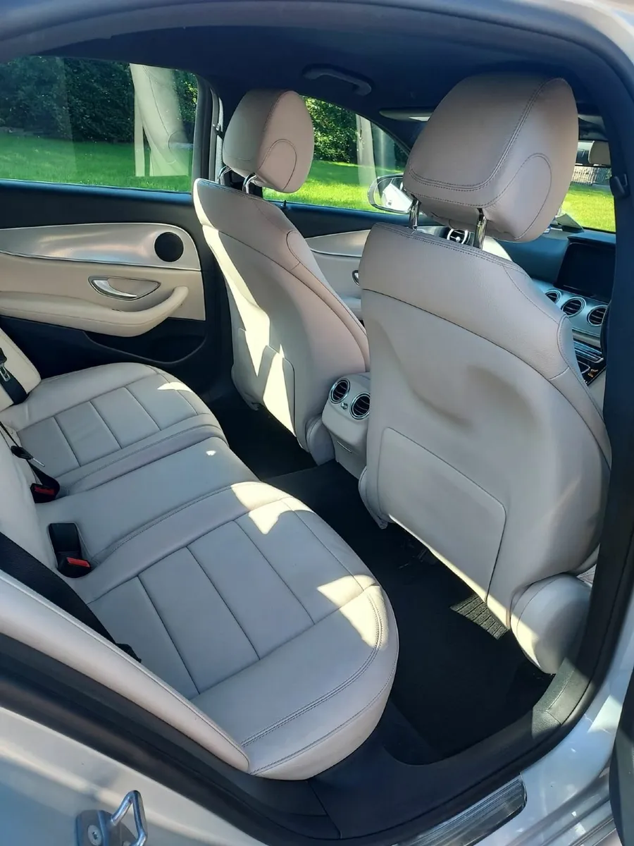 Mercedes-Benz E-Class 2019 - Image 3