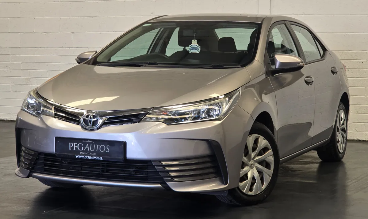 18 Corolla 1year warranty & min 2k trade in allow - Image 4