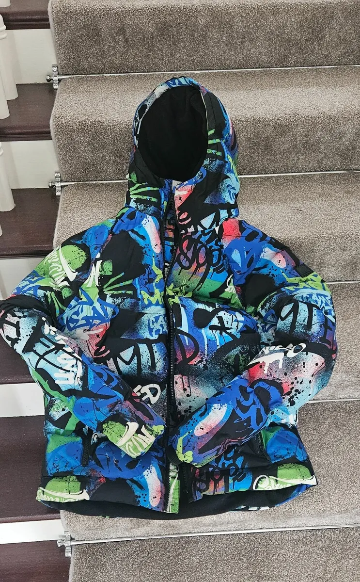 Boy's coat - Image 1