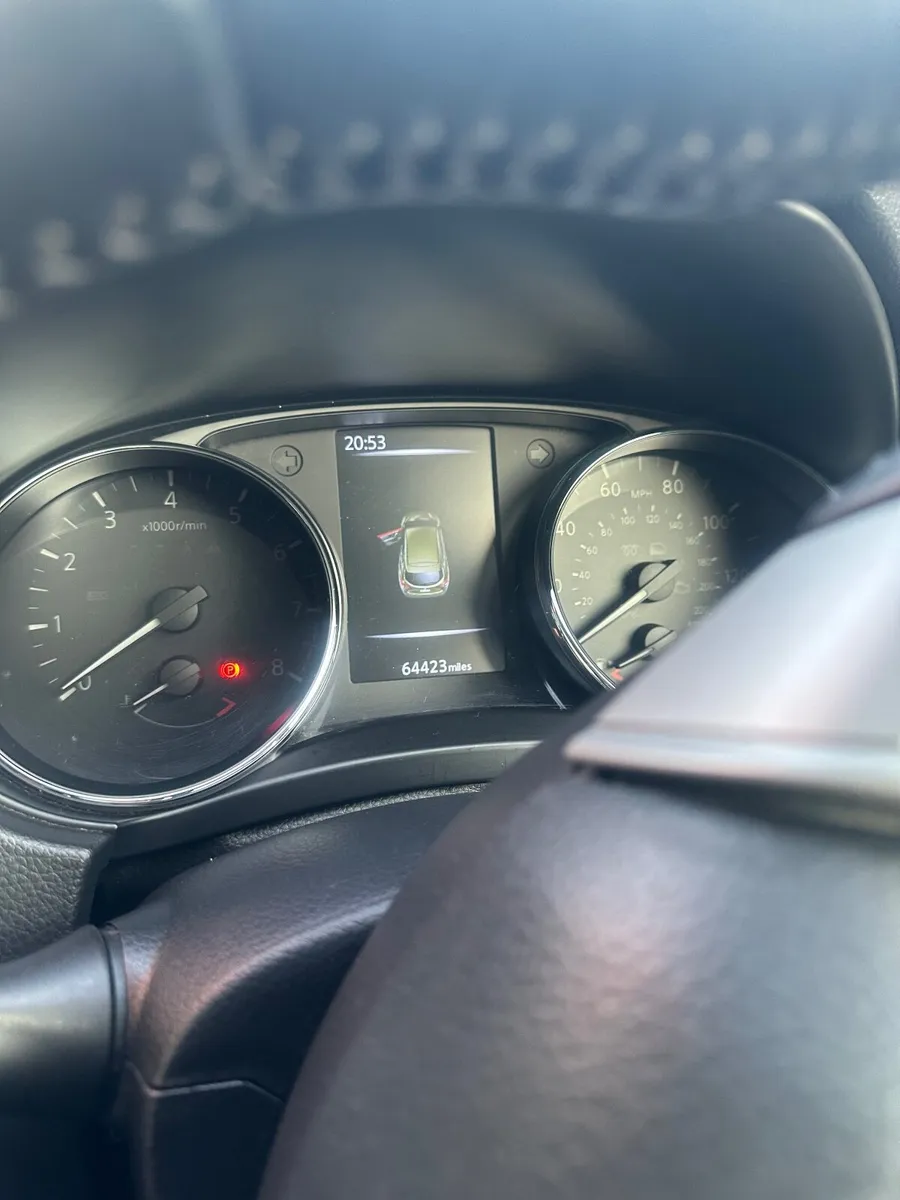 Nissan Qashqai 2015 - Image 2
