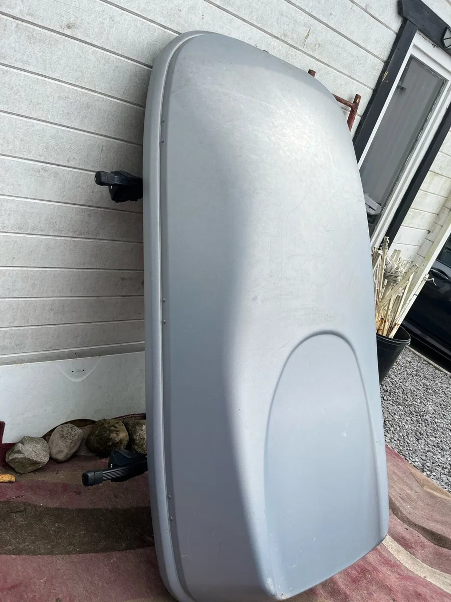 520lt roof box and bars - Image 2