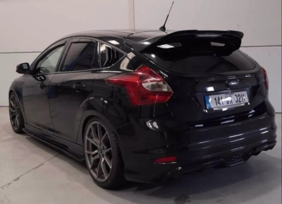 Ford Focus - Image 2